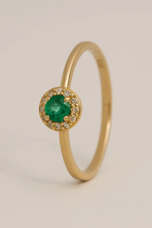 Anillo Majestad - Oro, Esmeralda y Diamantes
